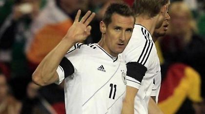 «Αγγίζει» τον Μίλερ ο Κλόζε