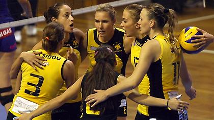 ΑΕΚ και Ολυμπιακός με το δεξί