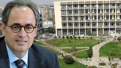 Μετά την τουαλέτα, σειρά έχει το γραφείο του κ.Μυλόπουλου!