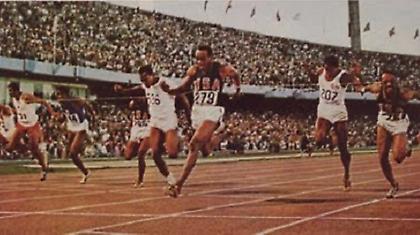 Όταν έσπασε το φράγμα των 10'' (video)