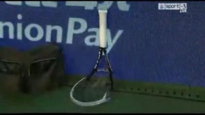 Της άλλαξε τα φώτα (video)