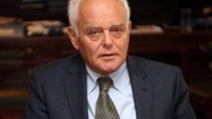 Θα φύγουν 200.000 δημόσιοι υπάλληλοι έως το 2015