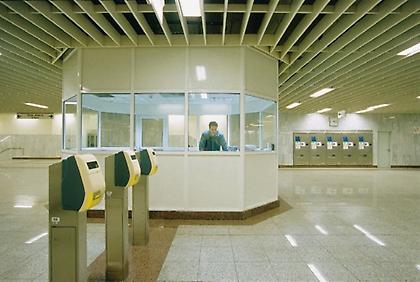 Περισσότερα εισιτήρια, έσοδα και πρόστιμα από τους ελέγχους στα μέσα μεταφοράς