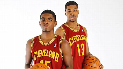 «Έδεσαν» Ίρβινγκ και Τόμπσον