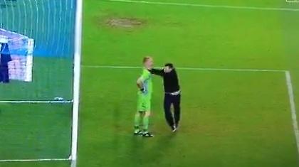 Πω πω σφαλιάρα!