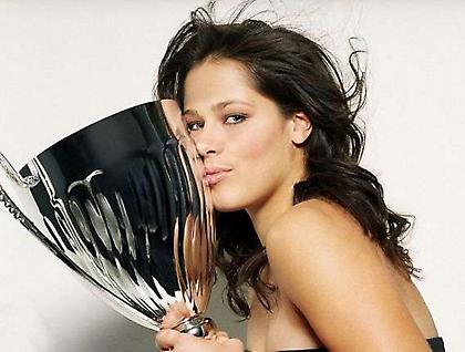 Τα έβαλαν με τα κιλά της!