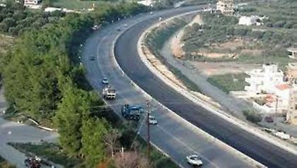 Κι όμως, δημοπρατούνται οδικά έργα...