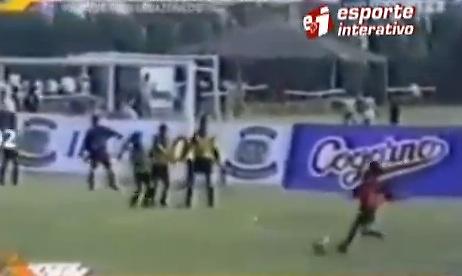 Τα ‘βαζε από μικρός ο Μέσι (video)