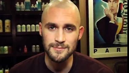 Γουλί με… μήνυμα από Λοβ (video)