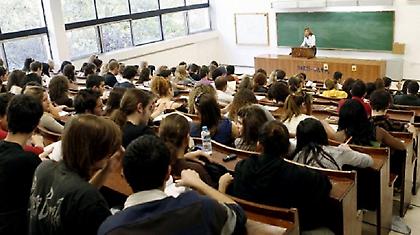 Καθηγητές οφείλουν εκατομμύρια ευρώ στα ΑΕΙ