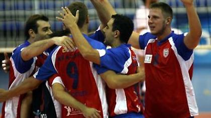 Πανηγυρική πρόκριση για Φοίνικα