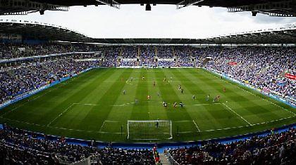 «Σας βλέπει και γελάει ο Φαν Πέρσι»