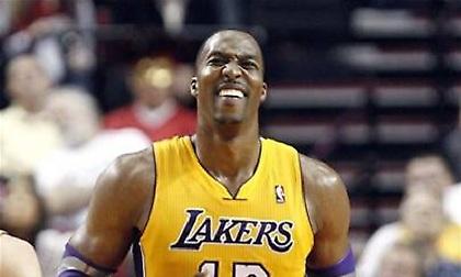 Ούτε τώρα, Λέικερς