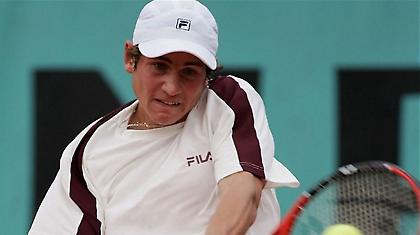 Έπεσε από τον τρίτο ο Μπούμπκα Τζούνιορ