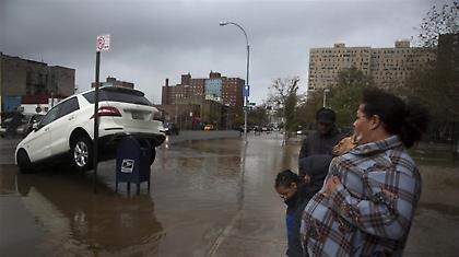 Συγκλονιστικές εικόνες από το πέρασμα της Σάντι στις ΗΠΑ