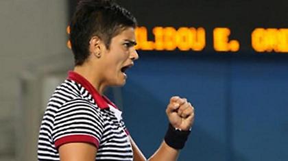 Βήμα… τίτλου η Λένα!