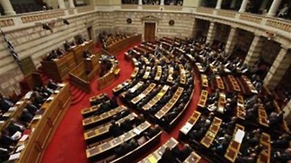 Η «μητέρα» των μαχών αύριο στη Βουλή για τα μέτρα