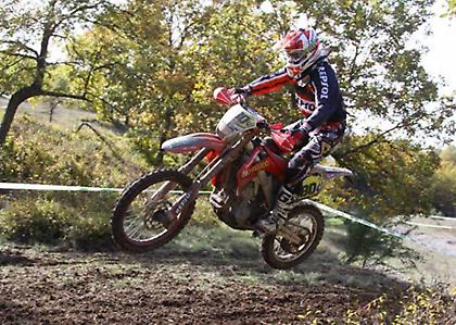 Σάρωσε τους τίτλους στα Enduro ο Βασίλης Σιαφαρίκας με Honda