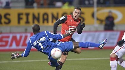 Αγγίζει τετράδα