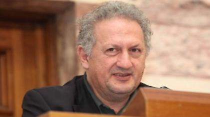 Βασανιστικά ερωτήματα για τον Κώστα Σκανδαλίδη και τη γενιά του Πολυτεχνείου