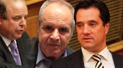 Με Rolex, κασετοφωνάκια και κρεμάλες η «πολιτική» αντιπαράθεση για τον προϋπολογισμό