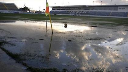Η βροχή έφερε αναβολή…