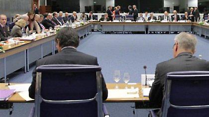 Διετή επιμήκυνση του ελληνικού προγράμματος εισηγείται το Eurogroup