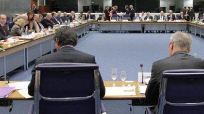 Διετή επιμήκυνση του ελληνικού προγράμματος εισηγείται το Eurogroup
