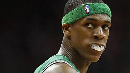 Τους έπιασαν από τα κέρατα…