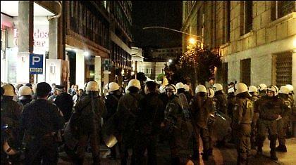 Μικροομολογιούχοι έτρεψαν σε φυγή τον Bενιζέλο