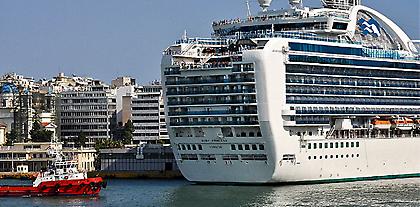 Πάνω από 659 κρουαζιερόπλοια στο λιμάνι του Πειραιά το 2013