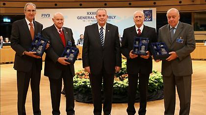 Επίτιμο μέλος του CEV ο Μπελιγράτης