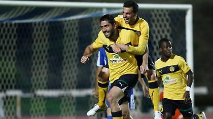 «Διπλό» με Κωνσταντίνου