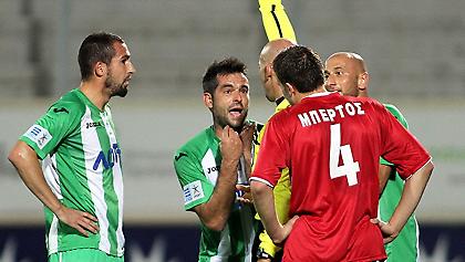 «Καμπάνα» περιμένει τον Σερφά