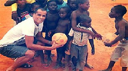 «Δεμένος» με Αγκόλα ο Ριβάλντο