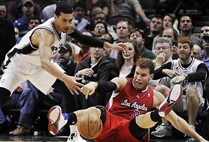 Παλιά χρωστούμενα…