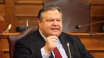 Βενιζέλος: «Η Ελλάδα μεταξύ Ευρωζώνης και ΔΝΤ»