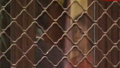 62χρονος απειλεί να πυρπολήσει το Ταμείο Παρακαταθηκών και Δανείων