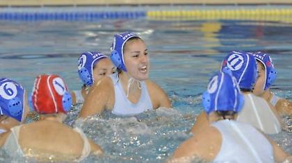 Ακάθεκτος…