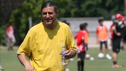 «Ο Μανωλάς θα παίξει σε μεγάλη ευρωπαϊκή ομάδα»