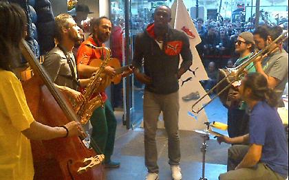 Λένε για εκείνον