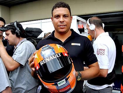 Ένα κράνος-δώρο για το «φαινόμενο»