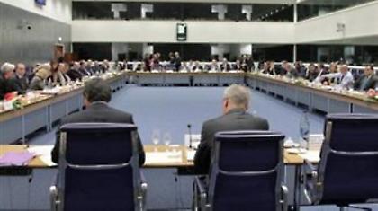 Αισιόδοξη η κυβέρνηση για «ελληνική λύση» τη Δευτέρα