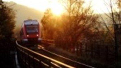 Πολύνεκρο δυστύχημα από σύγκρουση οχήματος με τρένο