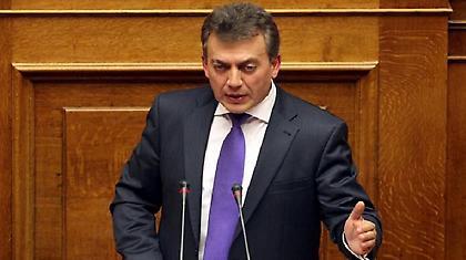 Από τον Ιανουάριο οι περικοπές, δηλώνει ο Βρούτσης