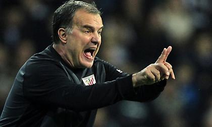 Μπιέλσα: «Έπρεπε να ήμασταν στην κορυφή»