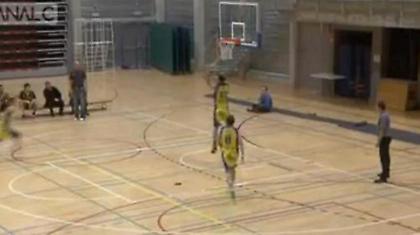 Απίστευτο - Έχασε τέσσερα σουτ στο καλάθι της ομάδας του!