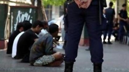 Εισαγγελική έρευνα για τα περιστατικά ρατσιστικής βίας από αστυνομικούς