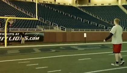 Ο Κάιλ σκοράρει με όλους τους τρόπους (video)