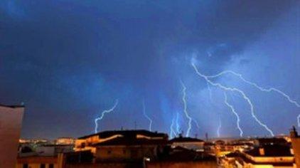 Πλημμύρισαν κατοικίες στη Λέσβο από την ισχυρή καταιγίδα